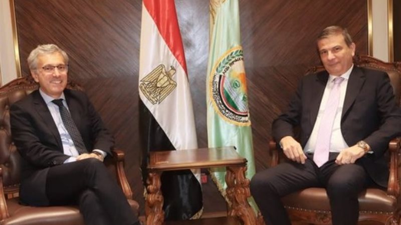 خلال اللقاء