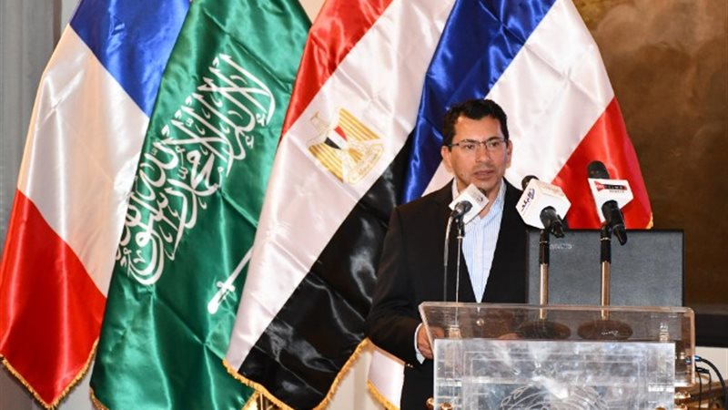 وزير الشباب والرياضة