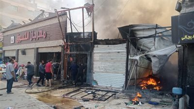 «النيران التهمت محتوياته بالكامل»، تفاصيل حريق محل هواتف بفيصل