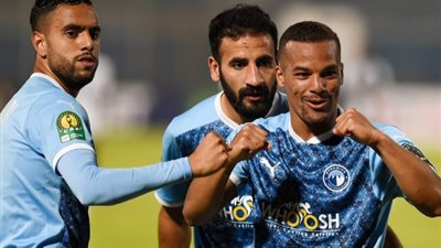 بيراميدز يستهل مشواره الإفريقي بالفوز بسداسية نظيفة على بطل زنجبار(فيديو)