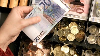 سعر اليورو مقابل الجنيه اليوم الاثنين 19أغسطس 2024