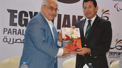 رئيس اللجنة البارالمبية يبحث مع مدير البعثة ترتيبات استقبال اللاعبين في باريس