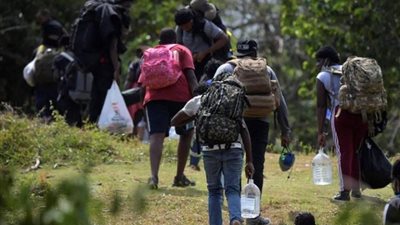 بموجب اتفاقية يوليو، بنما ترحل 29 كولومبيا على متن رحلة جوية أمريكية