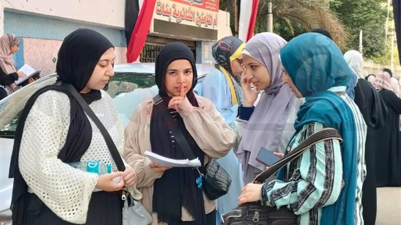طلاب الثانوية العامة_ تصويرة نيرة أيمن