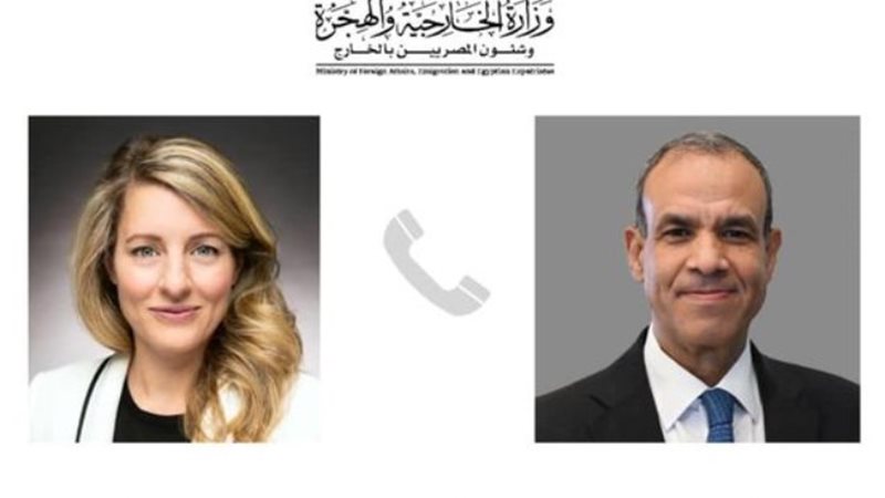 وزير الخارجية مع نظيرته الكندية