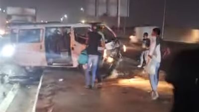 وفاة 5 والمصابون في حالة خطرة، تفاصيل حادث تصادم 12 سيارة بالطريق الدائري