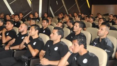 الحديدي: بعض الحكام يتأثرون بالضغوط أثناء إدارة مباريات القطبين