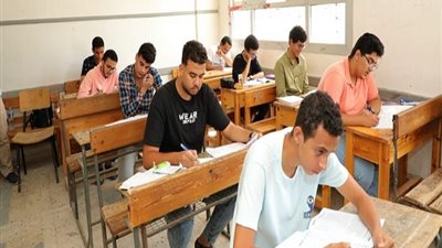 بدء امتحان اللغة العربية والتربية الدينية دور ثاني ثانوية العامة 2024