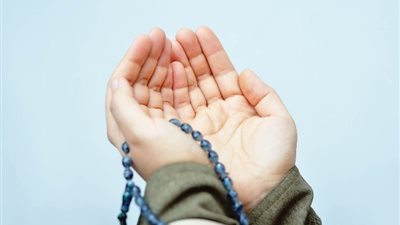 ابدأ يومك بالتقرب إلى الله، فضل الدعاء وأهمية أذكار الصباح
