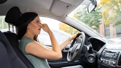 احذرها، أسباب رائحة البنزين داخل السيارة وكيفية التعامل معها
