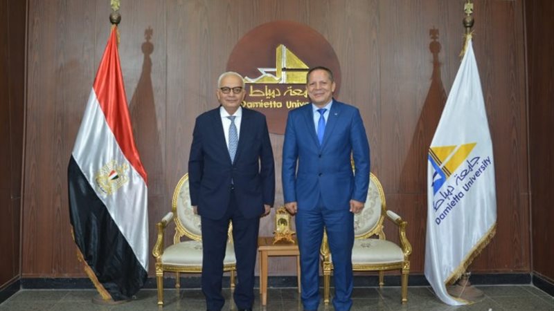 رئيس جامعة دمياط