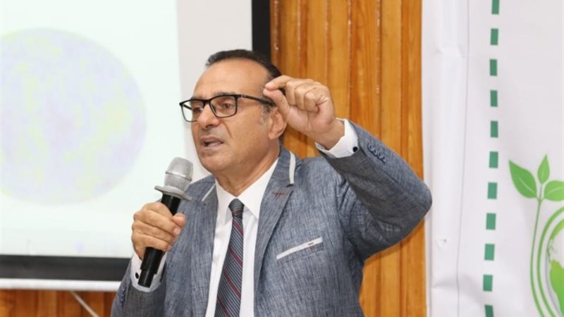 الدكتور وفيق نصير