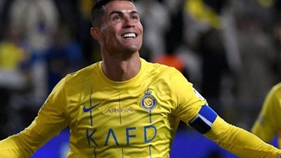 كريستيانو رونالدو يحطم الأرقام القياسية خارج المستطيل الأخضر (فيديو)