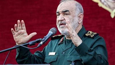 قائد الحرس الثوري يلمح إلى قرب الرد الإيراني دون تحديد 