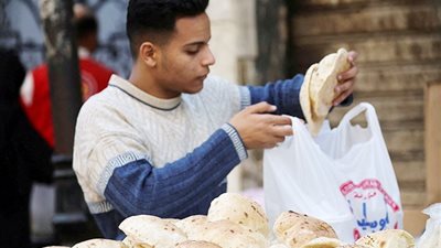 بعد هبوط الدقيق 3000 جنيه، «المخابز» تطالب بخفض سعر رغيف الخبز السياحي