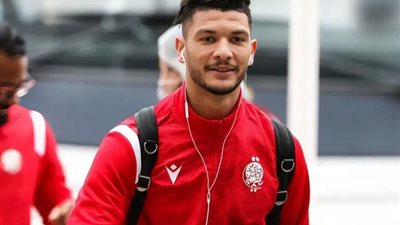 لتعويض رحيل أشرف داري، بريست الفرنسي يسعى لضم لاعب تونسي