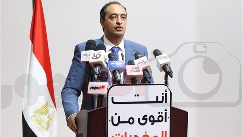 الدكتور عمرو عثمان