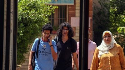 وصول أوراق أسئلة امتحان الفيزياء والتاريخ الدور الثاني إلى اللجان