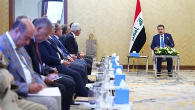 رئيس وزراء العراق يكشف لرجال الأعمال المصريين مشروعات الإعمار وتسهيلات استثمارية