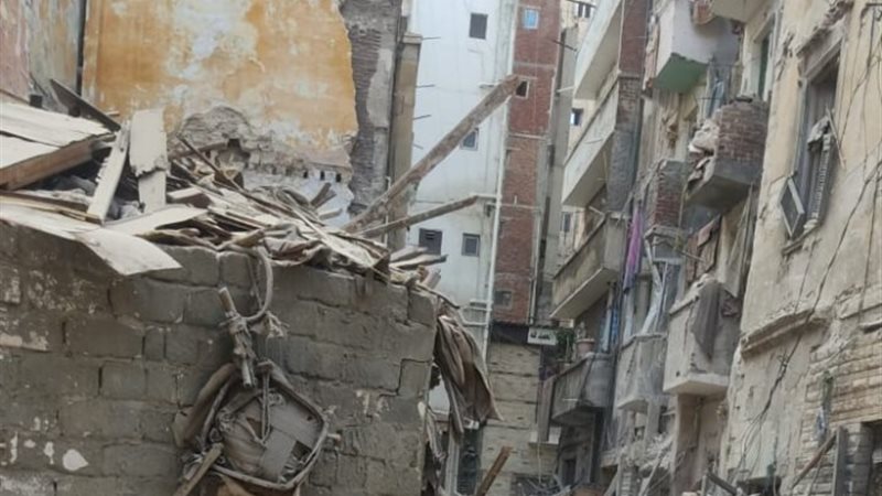 عقار منهار_ ارشيفية