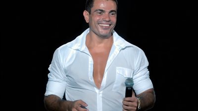 النجم الأبرز بلا منازع، عرض تاريخي لمسيرة عمرو دياب على راديو البرازيل