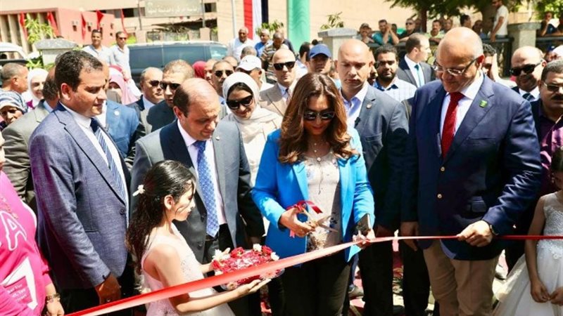 خلال الافتتاح
