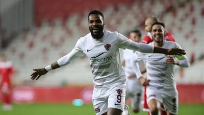 ترانسفير ماركت يعلن انتقال أرون بوبيندزا إلى الزمالك