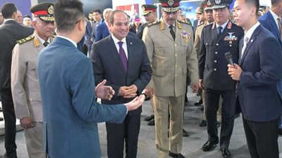 الرئيس السيسي يفتتح معرض مصر للطيران والفضاء بالعلمين