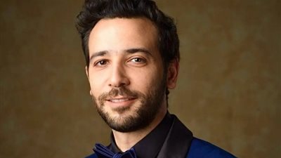 كريم قاسم لـ«الجمهور»: أتمنى طارق العريان ميموتنيش في «ولاد رزق 4»