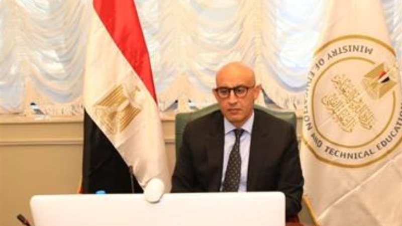 محمد عبداللطيف وزير التربية والتعليم