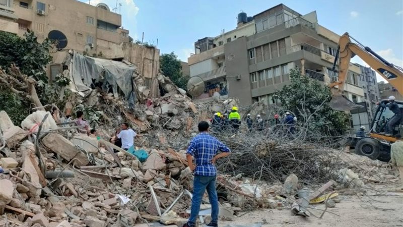 انهيار عقار بمنطقة الجولف