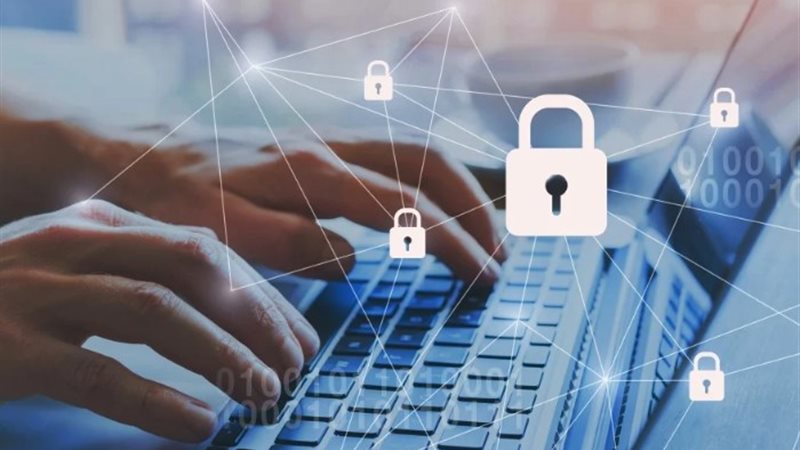 مبادرة إنشاء مجتمع رقمي آمن