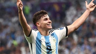 بعد صاروخية في شباك تشيلي، ألفاريز يصل إلى هدفه رقم 100 (فيديو)