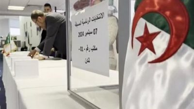 المرشحون لانتخابات الرئاسة في الجزائر يدلون بأصواتهم (فيديو)