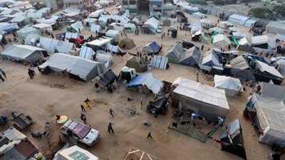 المنظمات الأهلية الفلسطينية: انتشار أكوام النفايات بين خيام النازحين في غزة