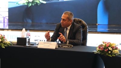 خالد عباس: 1.5 مليون راكب استخدموا مواصلات العاصمة الإدارية الجديدة خلال عام