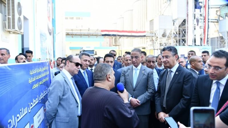 وزير التموين خلال زيارتة للفيوم