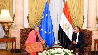 المفوضة الأوروبية تشيد بجهود مصر الناجحة في منع الهجرة غير النظامية
