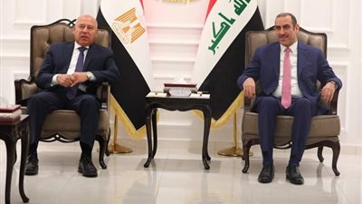 كامل الوزير: إنشاء مصانع مصرية ببغداد لدعم «شعار صنع في العراق»