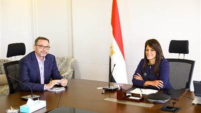 لبحث سبل التعاون، «المشاط» تلتقي الرئيس التنفيذي لبورصة المناخ في نيويورك