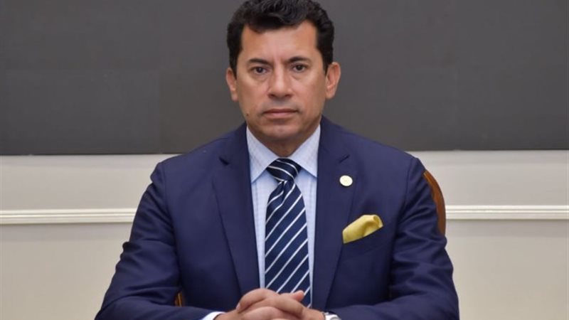 وزير الشباب والرياضة