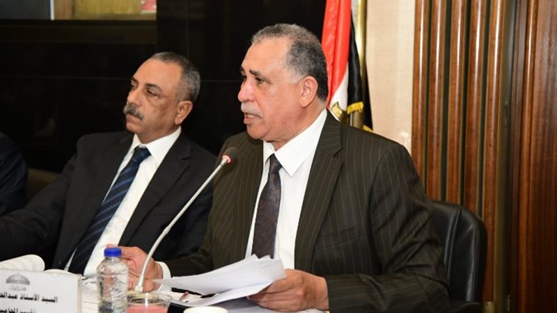 خلال الاجتماع