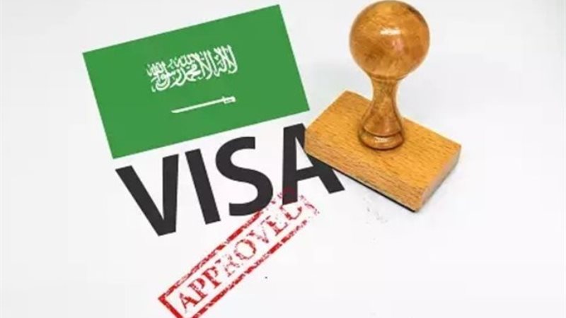 أداء العمرة بتأشيرة المرور المجانية