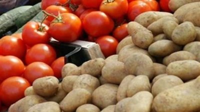 6 عوامل تسببت في ارتفاع أسعار البطاطس والطماطم (تفاصيل)