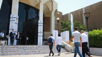 الحق قدم، «المعارض والمؤتمرات» تعلن حاجتها لـ155 موظفًا في هذه التخصصات