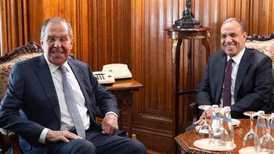 وزير الخارجية يناقش مع نظيره الروسي الأوضاع في غزة وليبيا والسودان والصومال