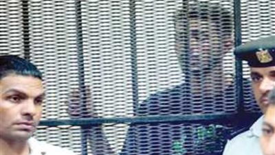بوجه شاحب، خروج أحمد فتوح من محكمة مطروح بعد إخلاء سبيله