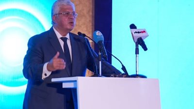 أيمن عاشور: استراتيجية التعليم العالي تعتمد على الشراكة مع القطاع الخاص