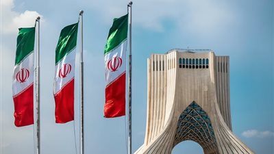 إيران تعلن احتفاظها بحق الرد على إصابة سفيرها في لبنان