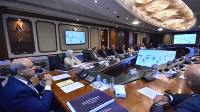 شركة مقاولات عالمية تقدم عرضا لتطوير مطاري القاهرة والغردقة
